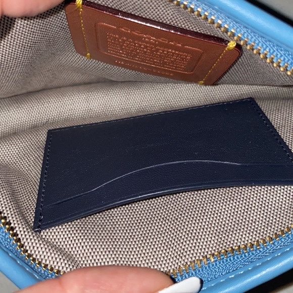 Coach clutch - Picture 2 of 2